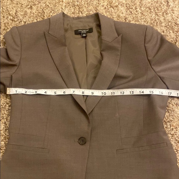 Women’s Ann Taylor Petite Gray Long Sleeve Button Dress Jacket Blazer Sz 4 - Picture 4 of 15